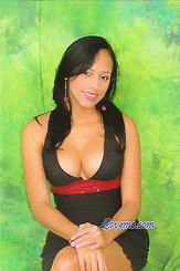 Bercilanis is a young Colombian girl with nice curves