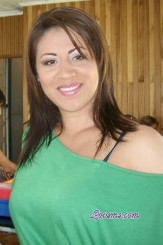 Cindy is a hairdresser from Cartago