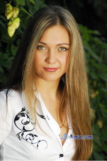 Elena is a romantic younge girl from the Ukraine