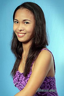 Edith is a petite Filipina girl from Cebu